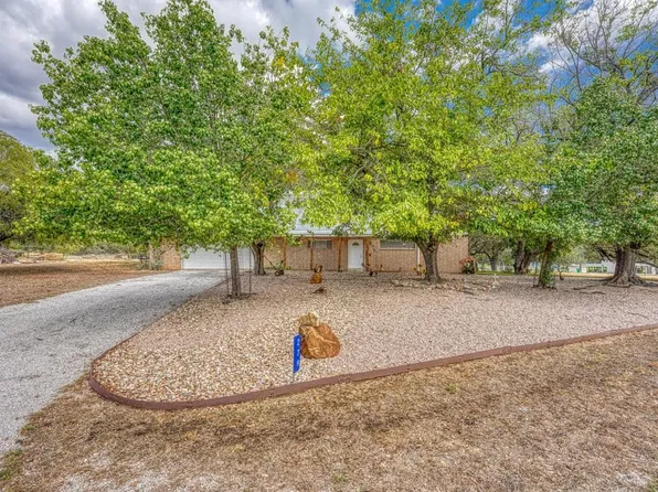279 E Lakeshore Drive, Sunrise Beach, TX 78643