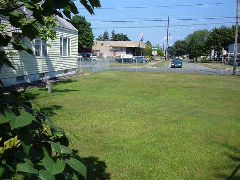 4th image of 406 ALTAMONT Avenue