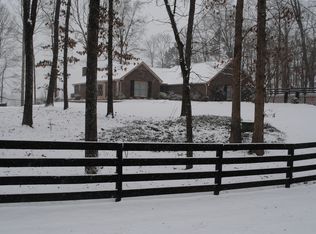 5635 Sourwood Rd, Cumming, GA 30040