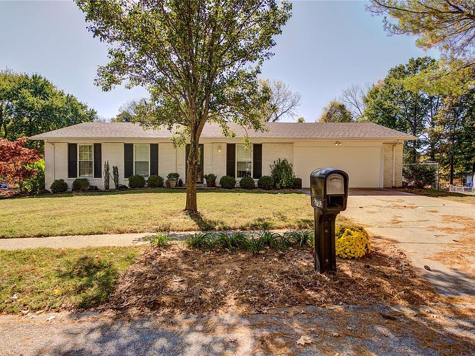 1st image of 6703 English Oak Dr