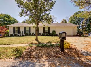 6703 English Oak Dr, Hazelwood, MO 63042