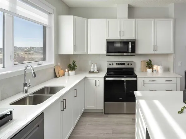 74 W Magnolia St SE, Calgary, AB T3M 3X8