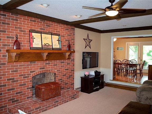 4th image of 167 Hillcrest Dr