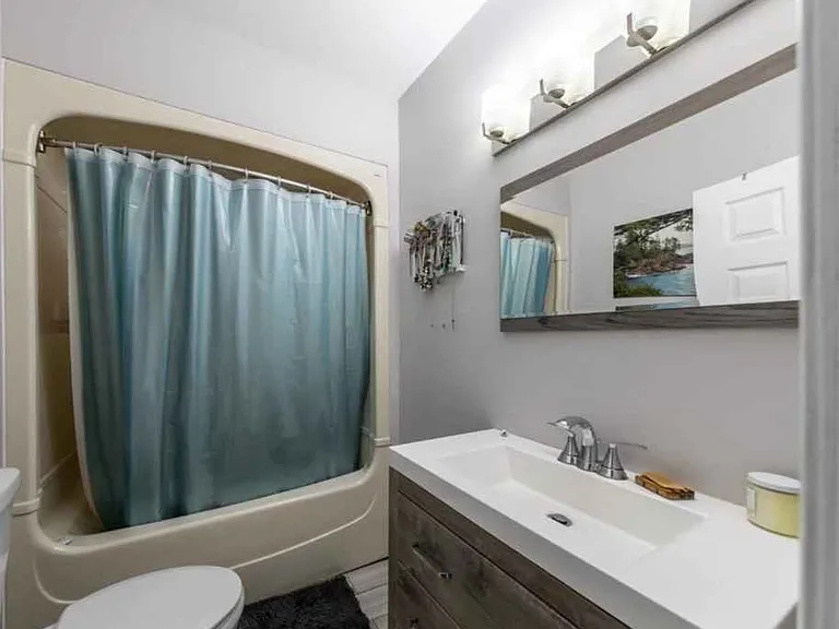 1371 Marentette Ave #1 — Photo 8