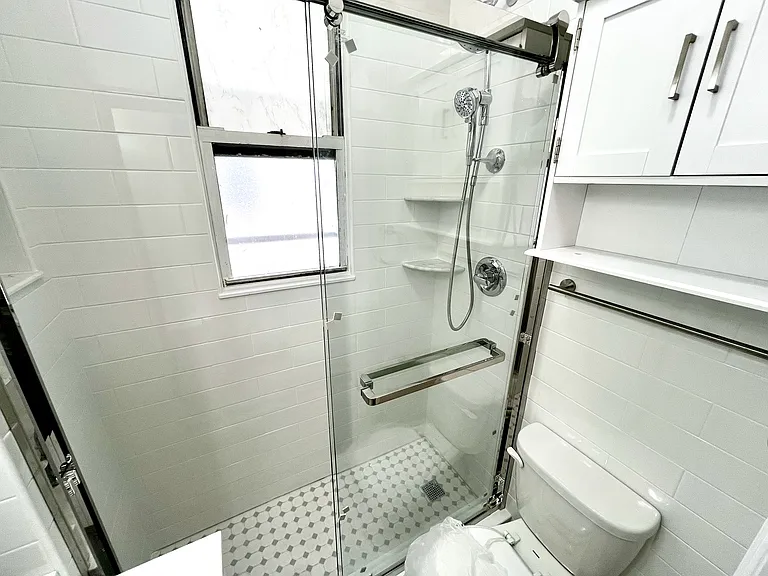 22-38 41st St #1 — Photo 8