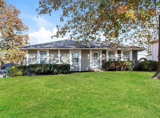 1308 SE Knights Bridge St, Blue Springs, MO 64014
