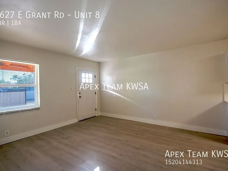 2627 E Grant Rd #8 — Photo 11