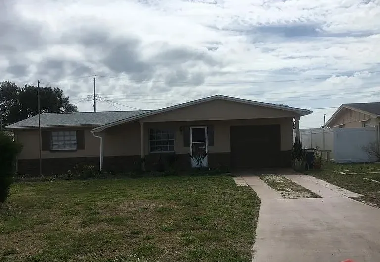 4050 Chesswood Dr — Photo 1