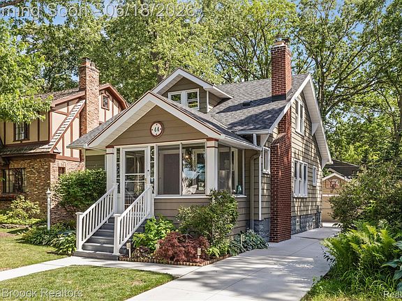 3rd image of 44 Kensington Blvd