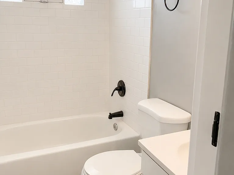 1724 Eastbrook Dr S — Photo 6