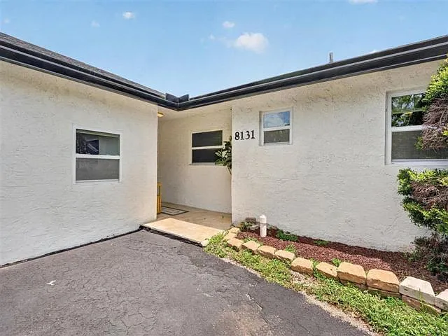 8131 NW 44th Ct — Photo 2