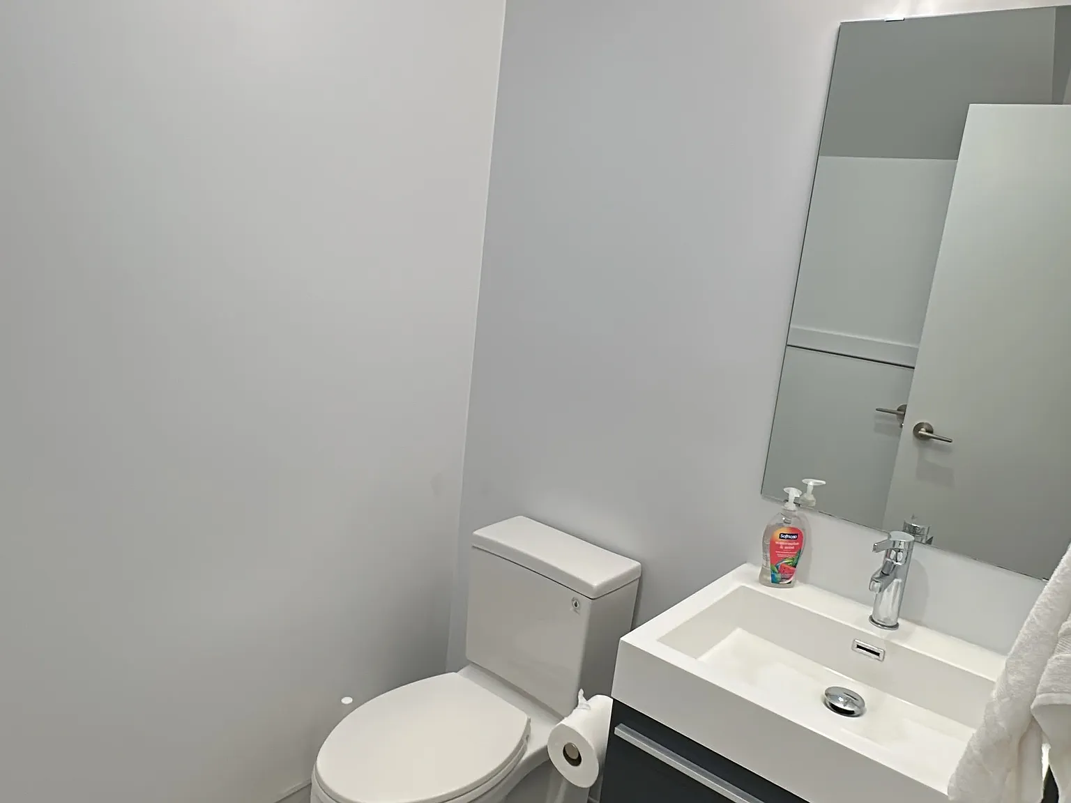 2 bed, $4,200 — Photo 4