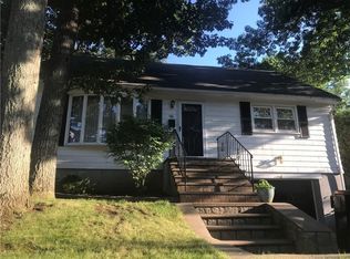 96 Versailles St, Cranston, RI 02920