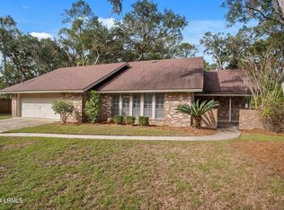 26 Stuart Pl, Hilton Head Island, SC 29928
