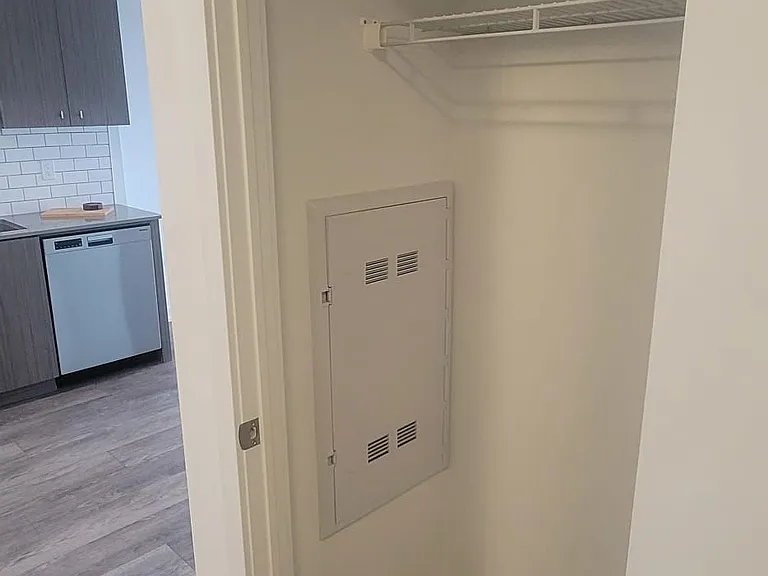 5 Wellington St S #1108 — Photo 7