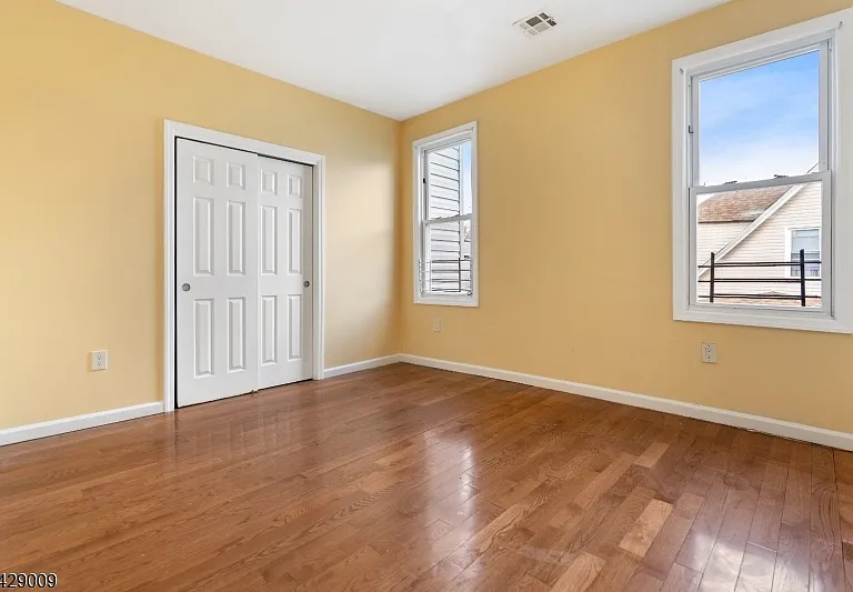 87 Columbia Ave #3 — Photo 3
