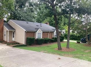 8645-8647 Crows Nest Ln, Charlotte, NC 28226