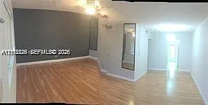 Floridian Arms Condo — Photo 2