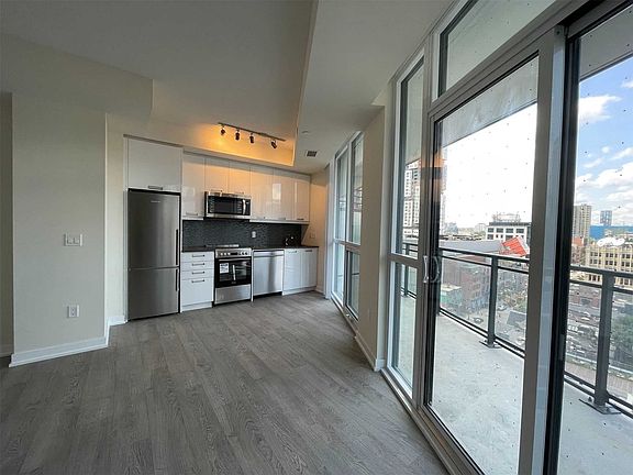 4th image of 99 John St #1007