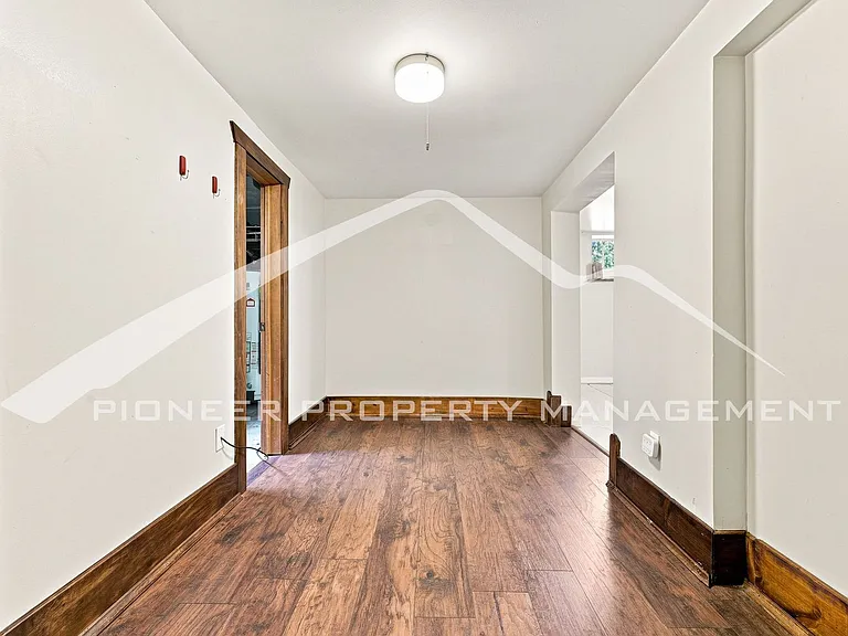 821 S Grant St — Photo 19