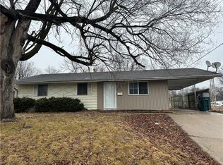 99 Northland Dr, Decatur, IL 62526