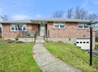 24 Woodlawn Ter, Newburgh, NY 12550