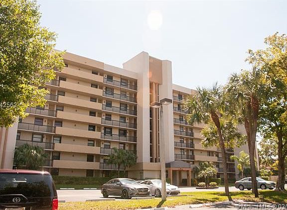 3rd image of 1266 S Military Trl APT 536