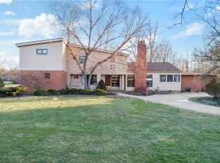 27650 N Woodland Rd, Pepper Pike, OH 44124