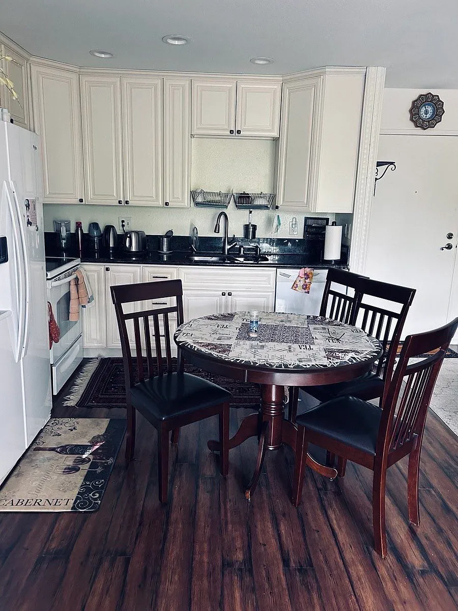Building Photo - 6330 Genesee Ave #213