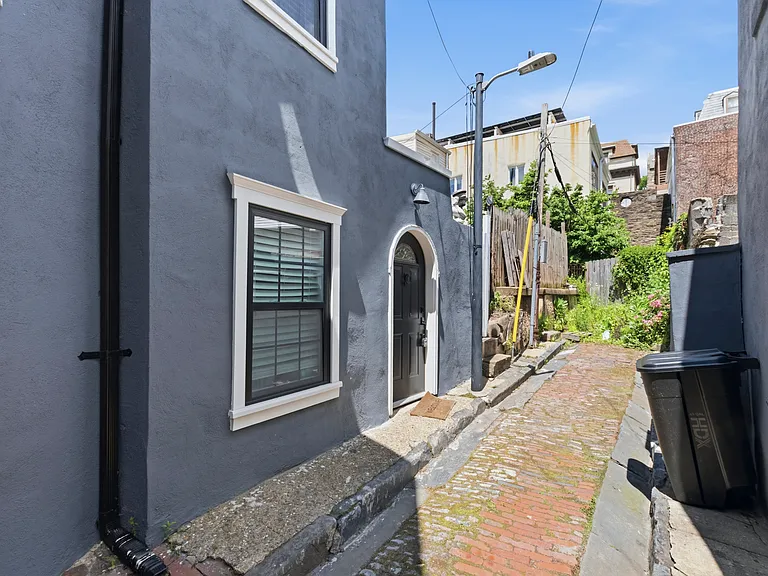 4331 Cresson St — Photo 9