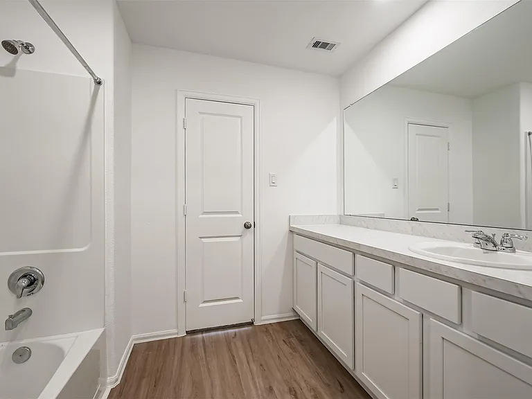 9123 Estes Lakes Dr — Photo 29