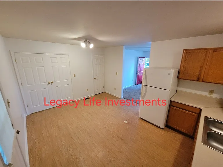 953 Irvington Rd — Photo 3