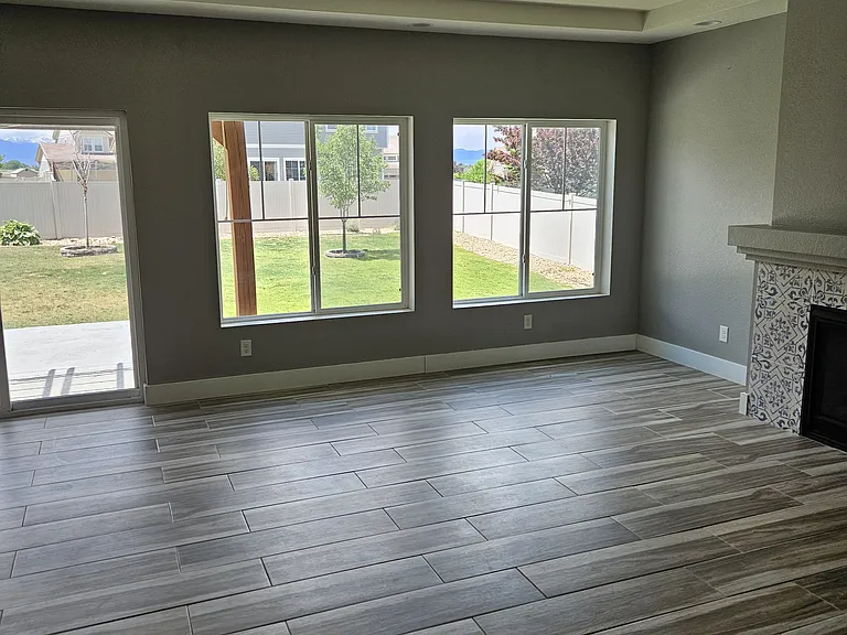 3438 Mountainwood Ln — Photo 6