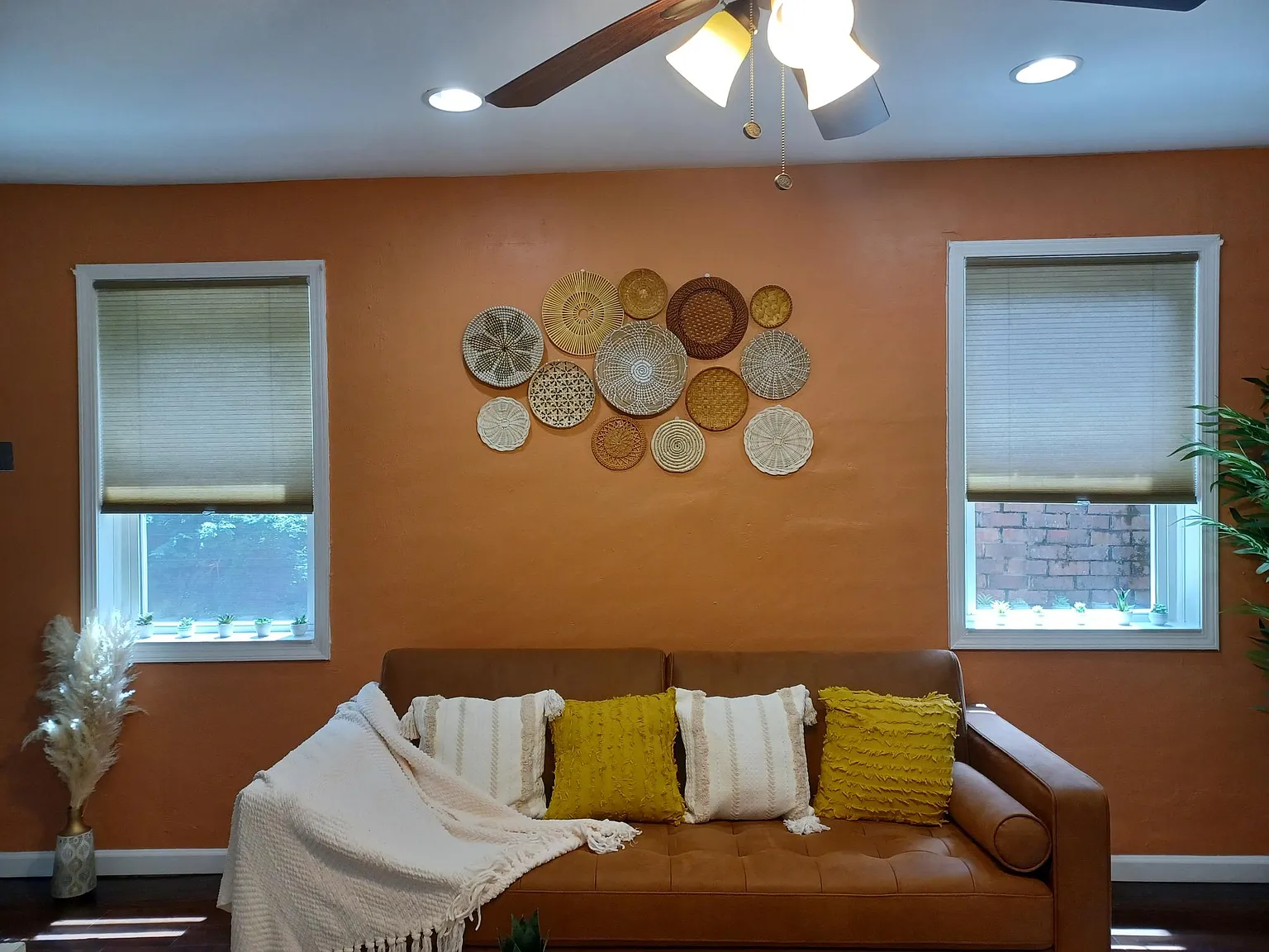 1645 Loring Dr NW — Photo 3