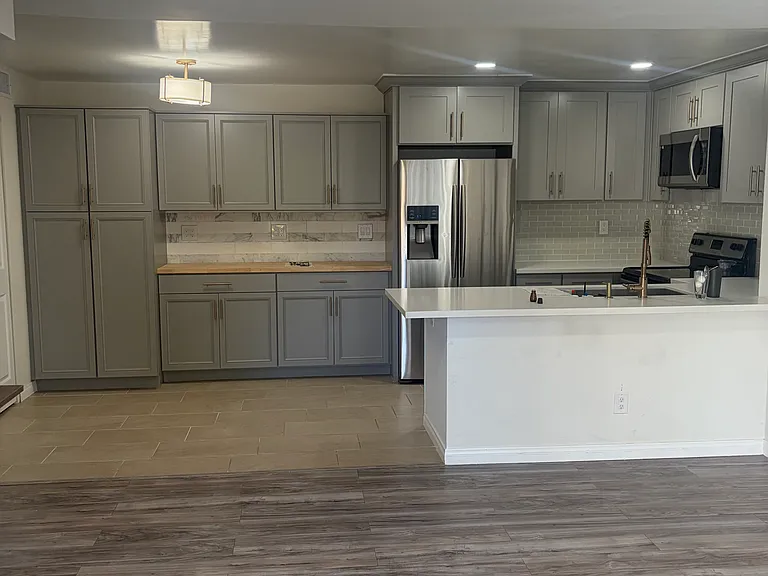 25007 Peachland Ave #124 — Photo 10