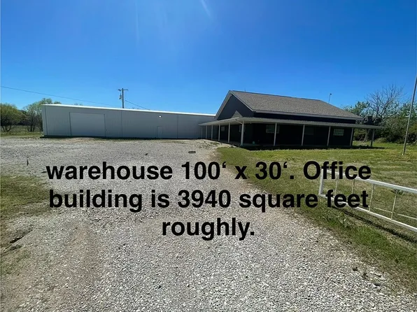 3212 E Walnut St, Tecumseh, OK 74873