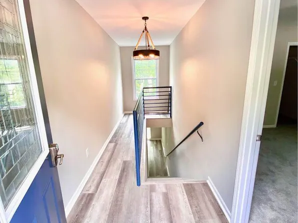 57 Arrowhead Beach Rd, Lake Ozark, MO 65049