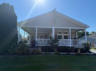 23 Fort Lee Dr, Manahawkin, NJ