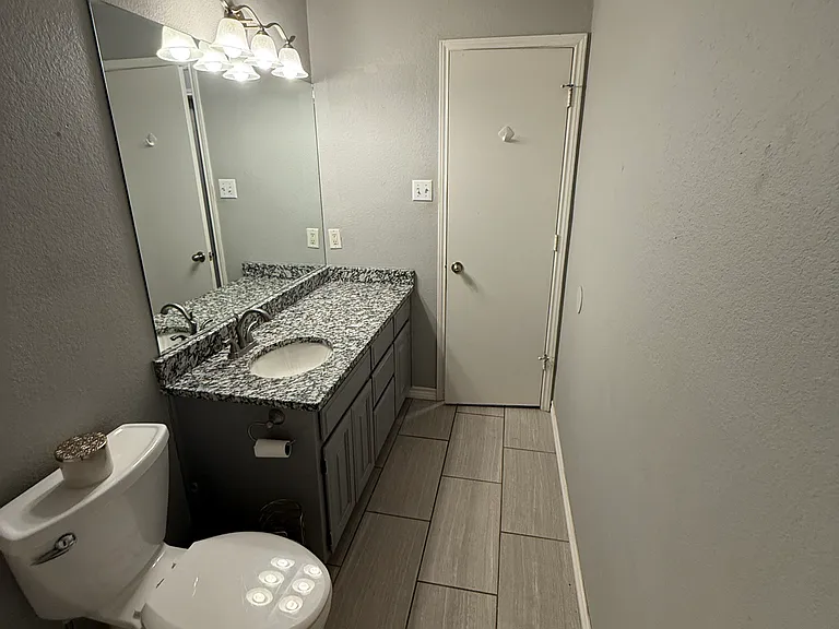 850 Golden Valley Ct — Photo 7