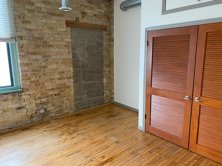 1846 W Henderson St #1846 — Photo 24