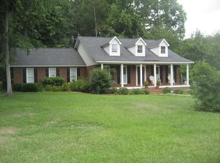 1009 Pinetree Cir, Douglas, GA 31533