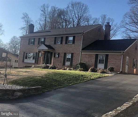 2nd image of 4417 Great Oak Rd