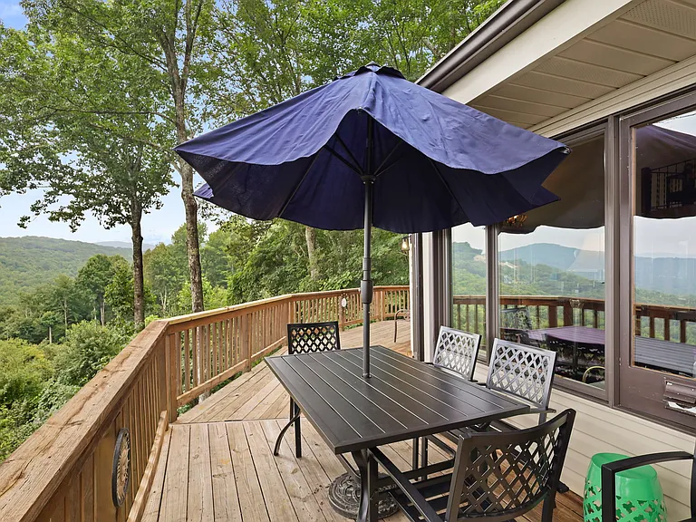 820 Pine Ridge Rd — Photo 16