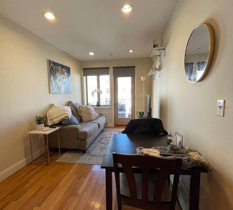 2nd image of 23-39 31st Dr #4