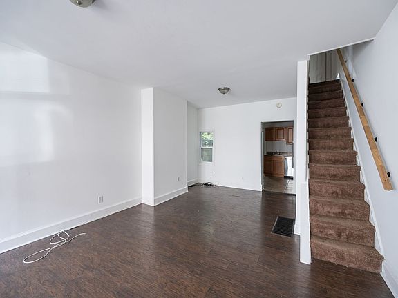 2nd image of 1535 S Hicks St