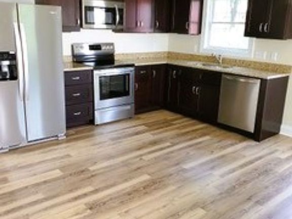 4th image of 2656 Greenport Dr