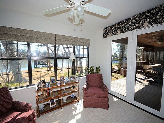 3rd image of 144 1st Oak Dr
