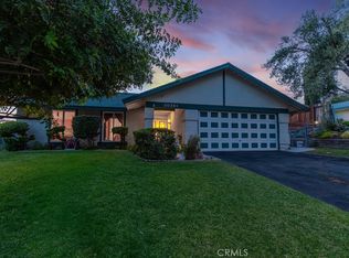30341 Honeysuckle Hill Dr, Santa Clarita, CA 91387