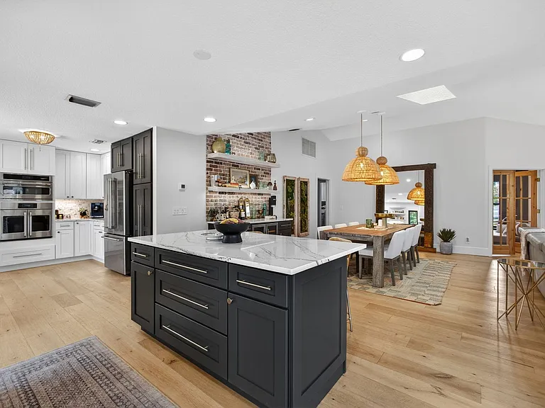 12897 La Rochelle Cir — Photo 21