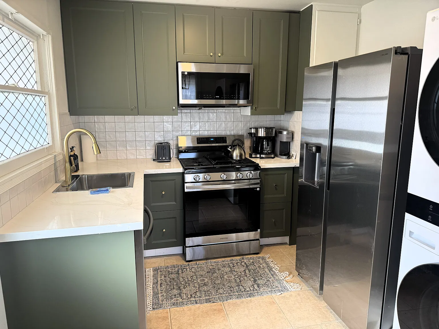 2 bed, 850 sqft, $2,000 — Photo 2